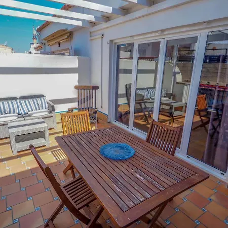 Barco Attic By Hello Homes Apartman